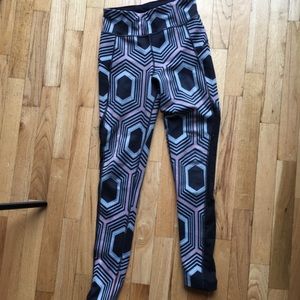 Sweaty Betty Reversible Mesh Cut Out Leggings XS